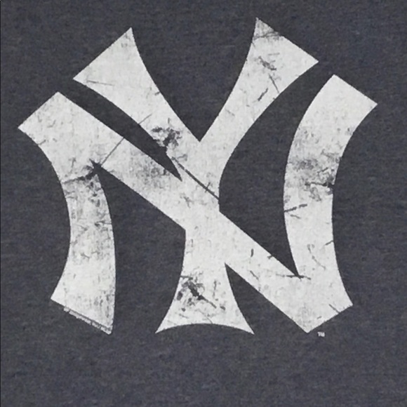 🖤Genuine Merchandise New York Yankees Logo T-Shirt - Picture 2 of 4
